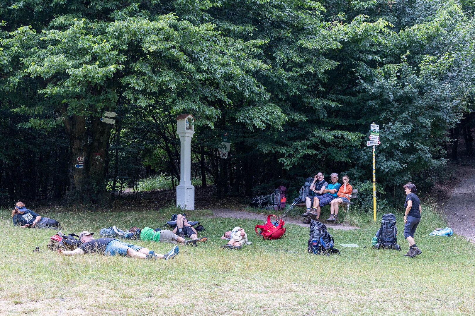 Přestávka, sedlo Uhliská